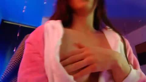 Snapshot of mariel_sins21 chatting on January 2, 4:02 pm Mariie online show from January 2, 4:02 pm