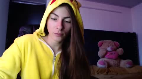 Snapshot of mariel_sins21 chatting on February 8, 5:18 pm Mariie online show from February 8, 5:18 pm