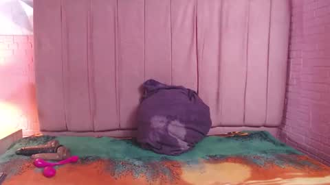 Snapshot of marielahorny303av chatting on February 2, 1:32 pm marielahorny303av online show from February 2, 1:32 pm