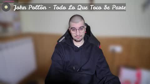 Snapshot of marielessfan chatting on December 21, 12:18 am Marie online show from December 21, 12:18 am