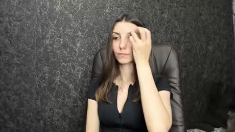 Snapshot of marielleanker chatting on November 18, 2:39 am marielleanker online show from November 18, 2:39 am