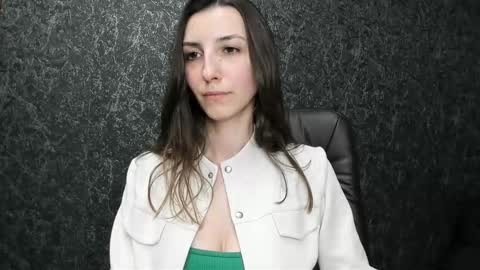 Snapshot of marielleanker chatting on November 19, 5:02 pm marielleanker online show from November 19, 5:02 pm