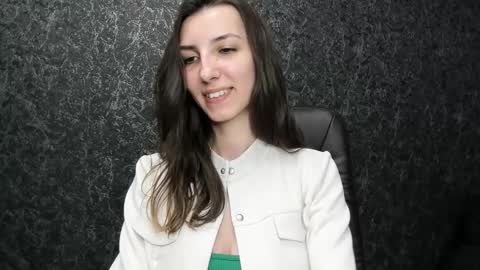 Snapshot of marielleanker chatting on December 3, 7:34 pm marielleanker online show from December 3, 7:34 pm