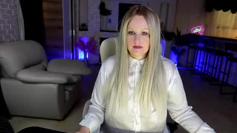 mariemlui online show from May 29, 2:26 pm