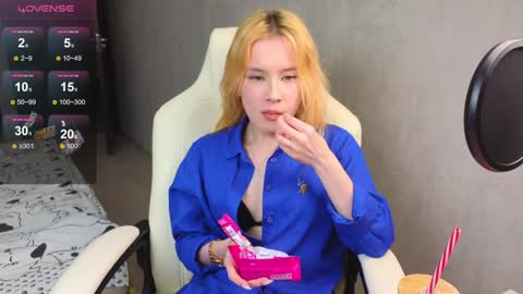 Snapshot of marietta__castro chatting on December 24, 4:08 pm Marietta online show from December 24, 4:08 pm