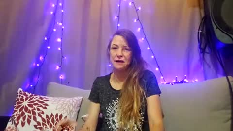 Snapshot of mariewaters chatting on June 21, 3:20 am Marie Ann Waters online show from June 21, 3:20 am