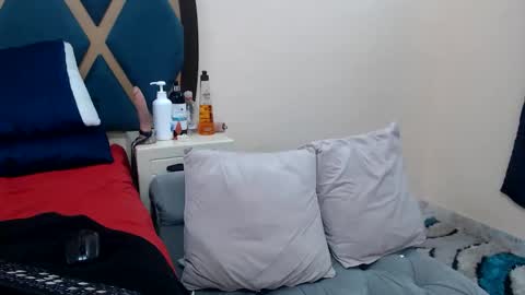 Snapshot of mariham_murath_ chatting on May 16, 12:18 am MARIHAM AND MURATH online show from May 16, 12:18 am