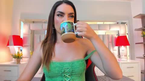 mariiahneedles online show from November 13, 9:58 pm