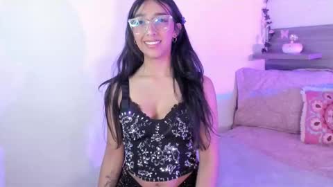 Luna Dulk online show from January 6, 7:34 am