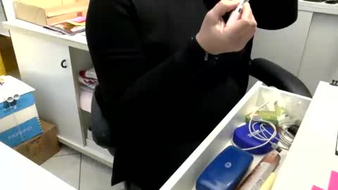 Mary... online show from February 3, 2:02 pm