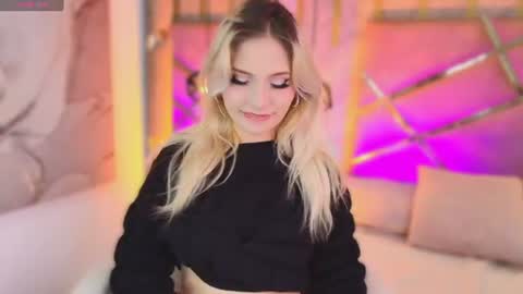 Snapshot of mariluu_ chatting on July 25, 3:31 pm Mariluu online show from July 25, 3:31 pm