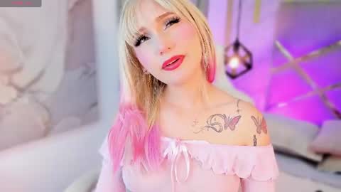 Snapshot of mariluu_ chatting on July 28, 3:32 pm Mariluu online show from July 28, 3:32 pm