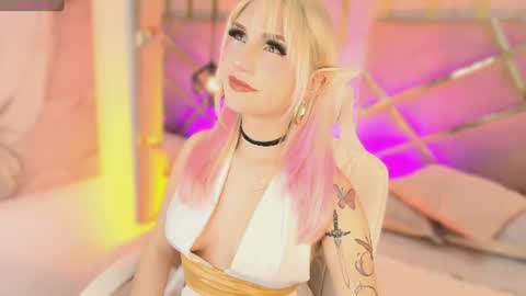 Snapshot of mariluu_ chatting on July 31, 3:11 pm Mariluu online show from July 31, 3:11 pm