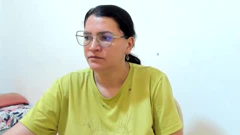 Snapshot of marilyn_garcia chatting on June 22, 5:21 pm MARILYN SEXY online show from June 22, 5:21 pm