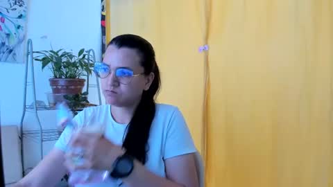 Snapshot of marilyn_garcia chatting on June 30, 8:32 pm MARILYN SEXY online show from June 30, 8:32 pm