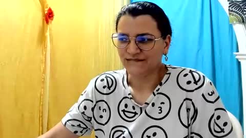 Snapshot of marilyn_garcia chatting on August 1, 11:03 pm MARILYN SEXY online show from August 1, 11:03 pm