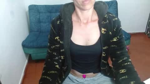 Snapshot of marilyn_xxxx chatting on November 4, 9:36 pm Marilyn online show from November 4, 9:36 pm