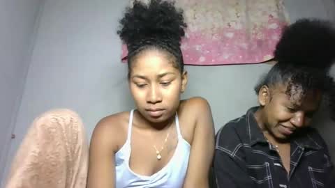 Snapshot of marina0506 chatting on December 17, 5:52 pm marina0506 online show from December 17, 5:52 pm