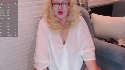 Snapshot of marinaabysss chatting on July 21, 2:08 pm Marina online show from July 21, 2:08 pm