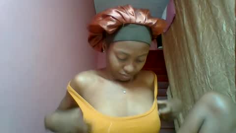 Snapshot of marinagold69 chatting on July 12, 6:48 am marinagold69 online show from July 12, 6:48 am