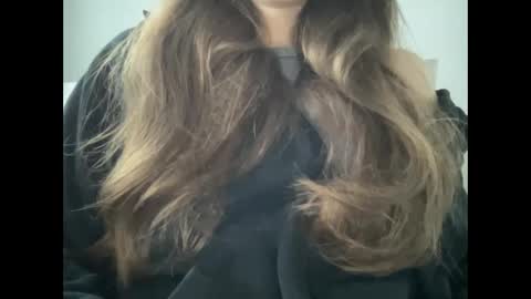 Snapshot of marinalovenow chatting on October 28, 6:50 am Marina online show from October 28, 6:50 am