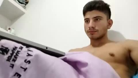 Snapshot of mariobrosss517470 chatting on December 12, 1:43 am mariobrosss517470 online show from December 12, 1:43 am