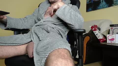 Snapshot of marioslim chatting on January 24, 6:03 am marioslim online show from January 24, 6:03 am