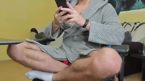 Snapshot of marioslim chatting on February 11, 8:48 am marioslim online show from February 11, 8:48 am