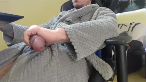 Snapshot of marioslim chatting on February 23, 12:05 pm marioslim online show from February 23, 12:05 pm