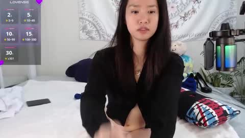 Snapshot of marissapeach chatting on December 17, 6:31 pm MarissaPeach online show from December 17, 6:31 pm