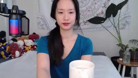 Snapshot of marissapeach chatting on March 7, 2:03 pm MarissaPeach online show from March 7, 2:03 pm