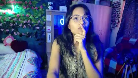 Snapshot of maritza_ferrerr chatting on February 13, 8:34 pm Maritza Ferrer -Samara Beltran online show from February 13, 8:34 pm