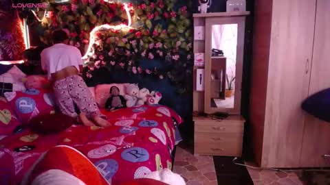 Snapshot of maritza_ferrerr chatting on February 16, 8:00 pm Maritza Ferrer -Samara Beltran online show from February 16, 8:00 pm