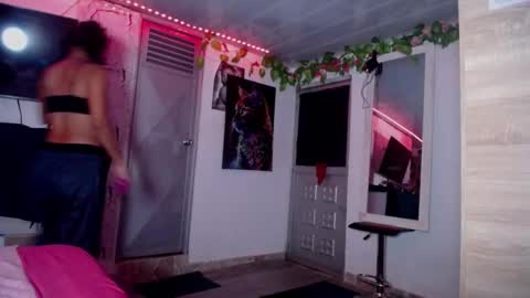 Snapshot of maritza_ferrerr chatting on November 19, 2:11 am Maritza Ferrer -Samara Beltran online show from November 19, 2:11 am