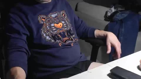 Snapshot of mark50569 chatting on April 18, 1:31 am mark50569 online show from April 18, 1:31 am