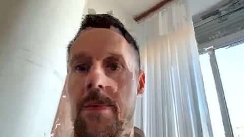 Mark online show from February 18, 10:33 am