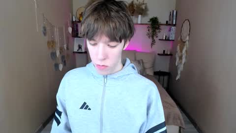 Mark online show from February 14, 10:56 am