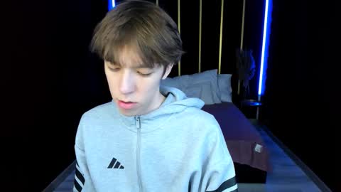 Mark online show from February 23, 10:34 am