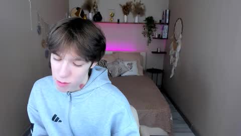 Mark online show from March 13, 2:45 pm