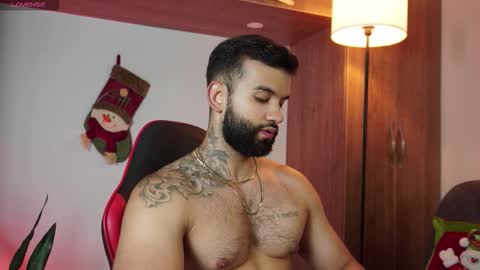 Mark online show from December 5, 12:30 am