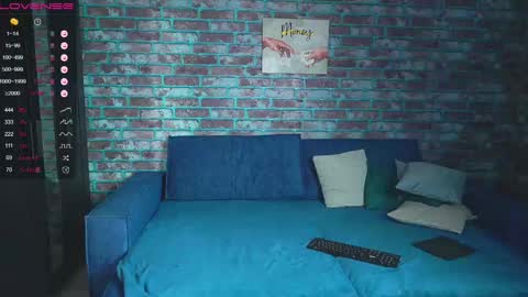 Snapshot of mark_normal chatting on February 21, 1:00 pm Mark online show from February 21, 1:00 pm