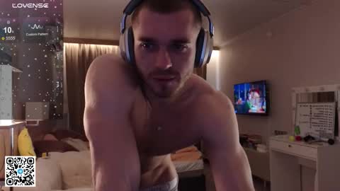 Snapshot of mark_stiff chatting on November 2, 10:06 am Mark online show from November 2, 10:06 am