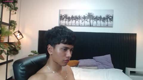 markbowie online show from November 30, 12:14 am