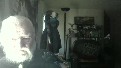 Snapshot of markenstien chatting on August 8, 6:43 pm ilikejackingoff online show from August 8, 6:43 pm