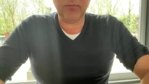 Snapshot of markfalcfalc chatting on April 13, 9:48 am markfalcfalc online show from April 13, 9:48 am