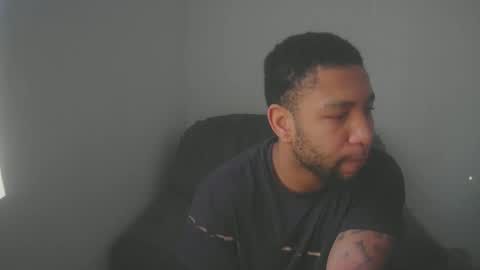 Snapshot of marking1225 chatting on December 10, 3:22 pm BBCking online show from December 10, 3:22 pm