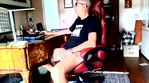 markmarkmark00 online show from June 16, 8:39 am
