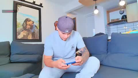 Sebastian online show from October 27, 7:40 pm