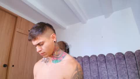 Sebastian online show from December 4, 8:50 pm