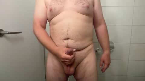 Snapshot of markus81xxx chatting on June 6, 8:46 pm markus81xxx online show from June 6, 8:46 pm